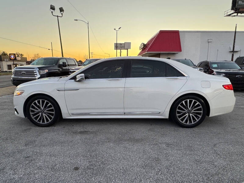 2018 Lincoln Continental Select