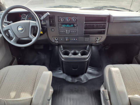 2023 Chevrolet Express LS 3500