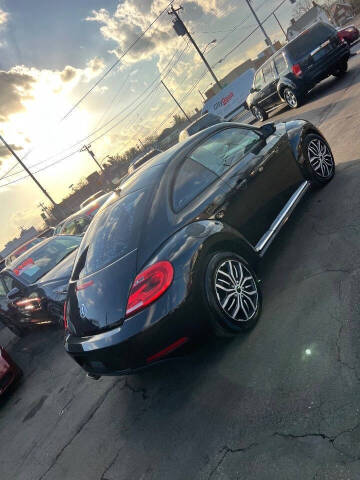 2012 Volkswagen Beetle 2.5L PZEV