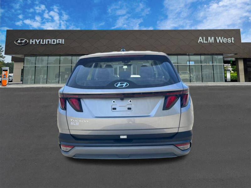 2025 Hyundai Tucson SE