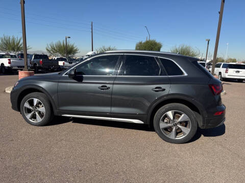 2023 Audi Q5 quattro Prestige 40 TFSI