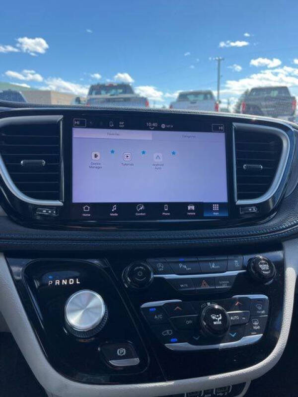 2021 Chrysler Pacifica Touring