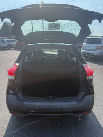 2020 Nissan Kicks SR