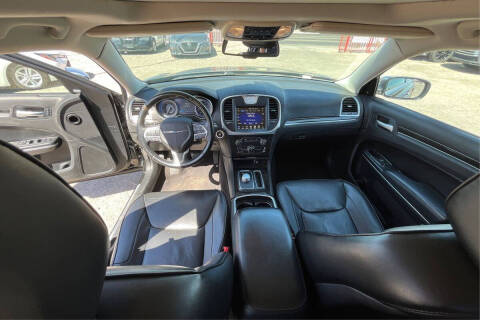 2016 Chrysler 300 C