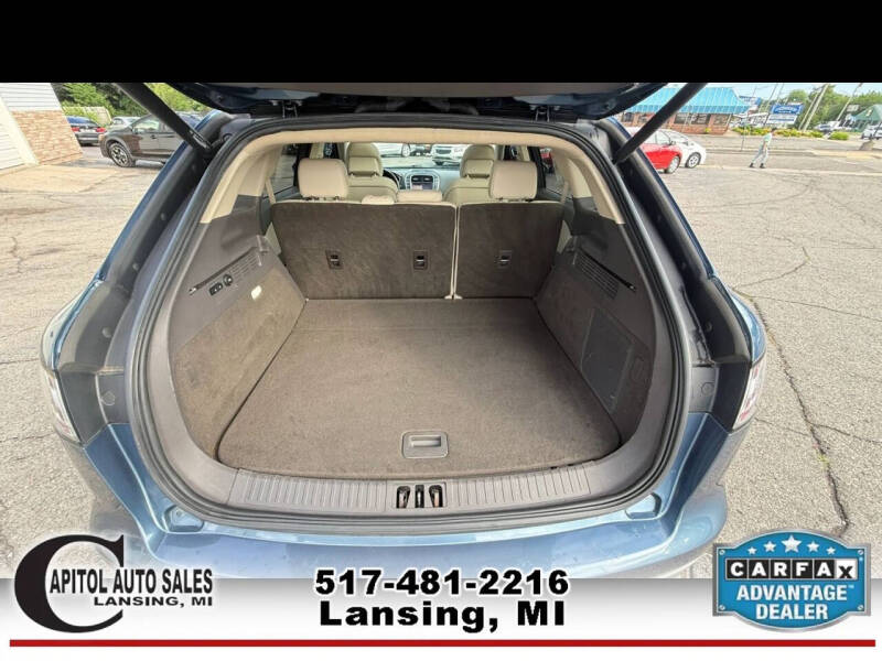 2019 Lincoln Nautilus Select