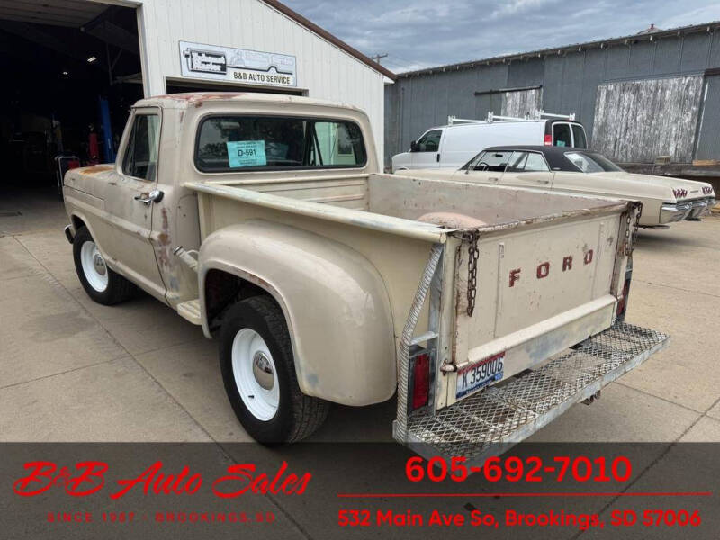 1967 Ford F-100
