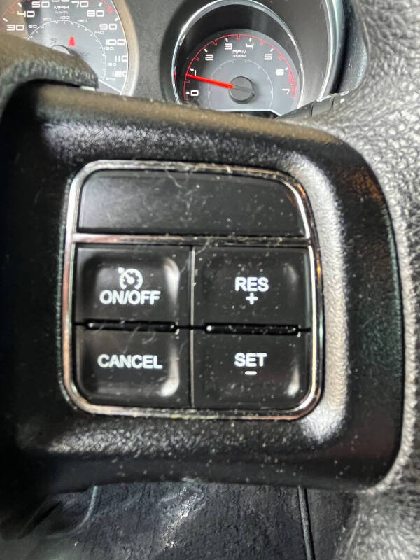 2013 Dodge Avenger SE V6