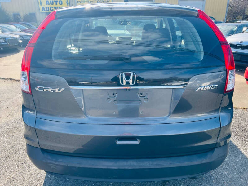 2014 Honda CR-V LX photo 4