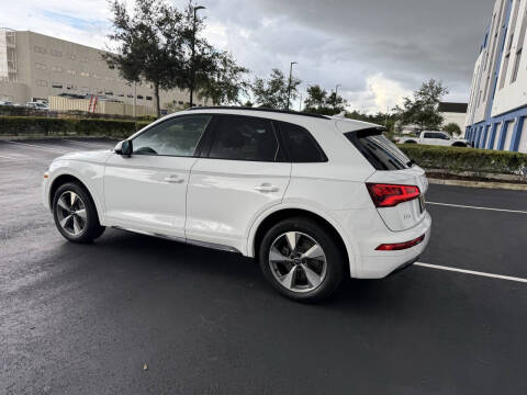 2020 Audi Q5 quattro Titanium Premium 45 TFSI