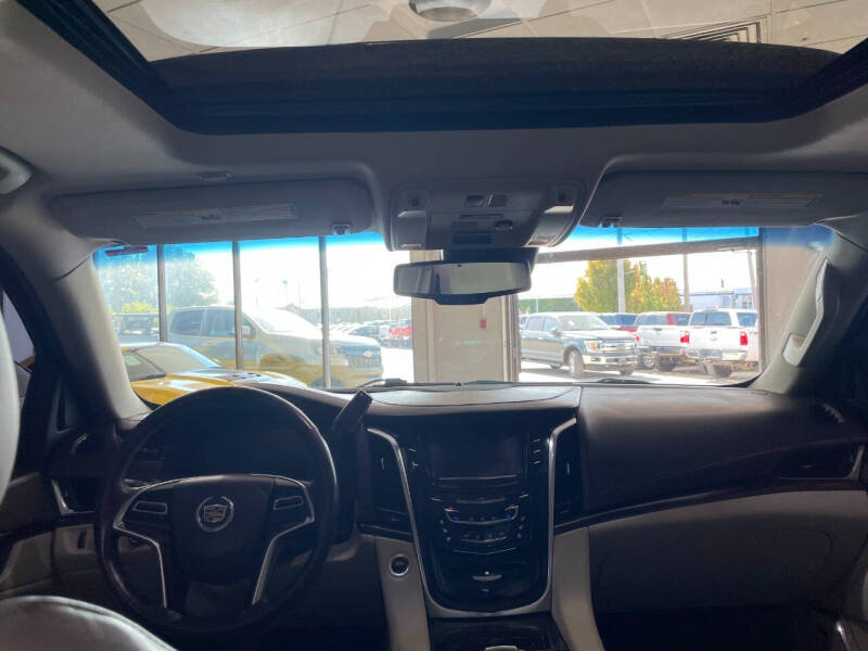 2015 Cadillac Escalade Luxury