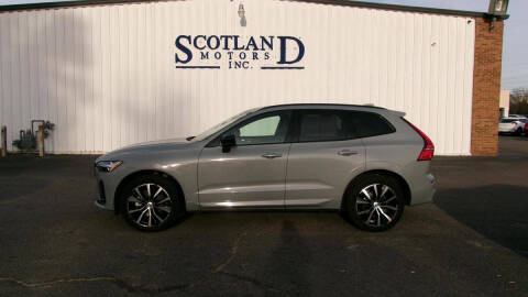 2025 Volvo XC60 B5 Plus Dark Theme