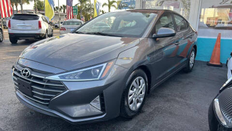 2020 Hyundai Elantra for sale at VALDO AUTO SALES in Hialeah FL