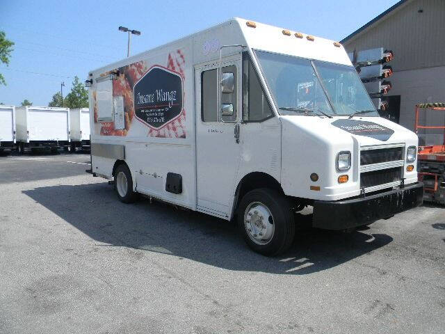 2002 Freightliner MT45 Chassis