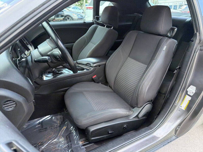 2019 Dodge Challenger SXT
