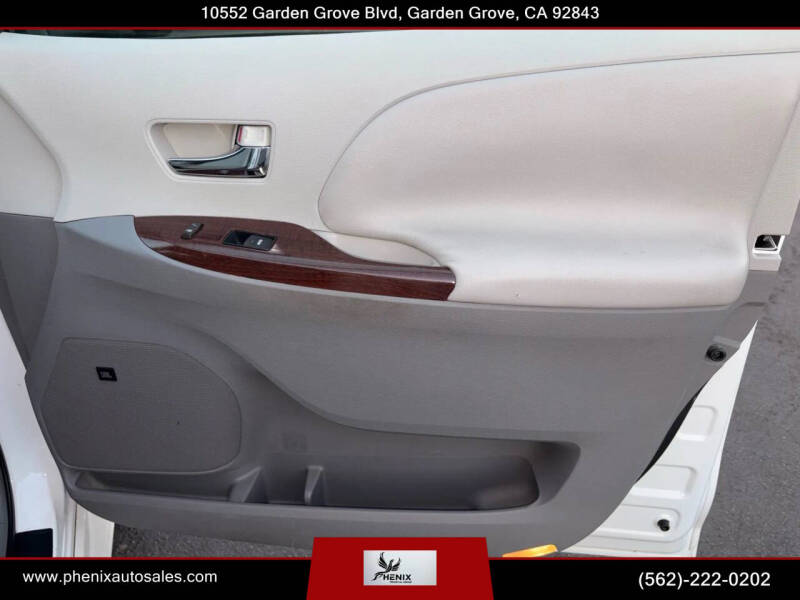 2011 Toyota Sienna Limited 7-Passenger