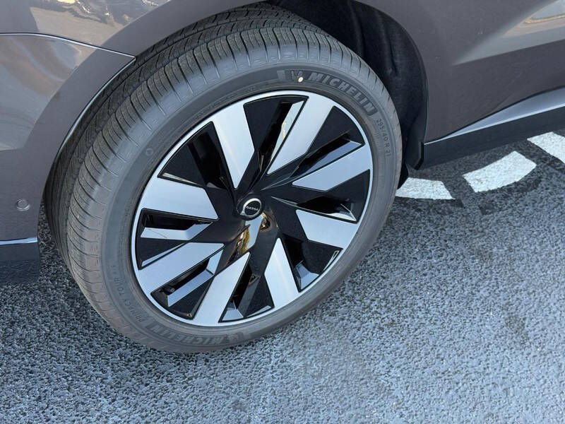 2025 Volvo EX90 Twin Performance Plus 7P