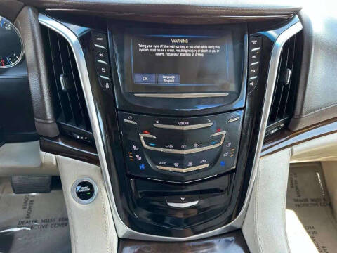 2017 Cadillac Escalade Luxury
