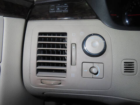 2011 Cadillac DTS Luxury Collection