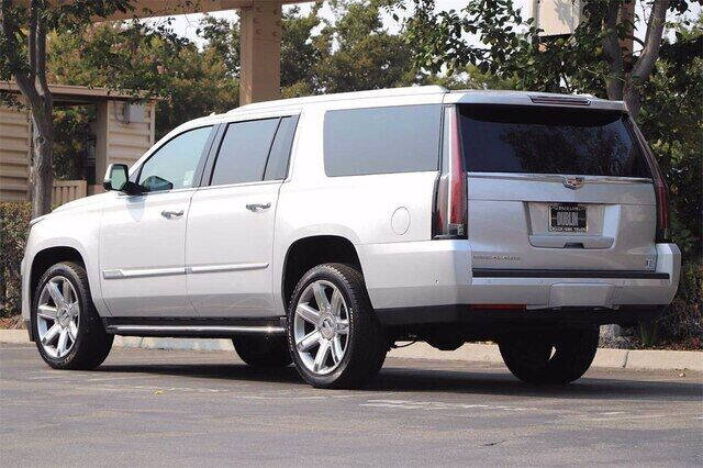 2020 Cadillac Escalade ESV Luxury