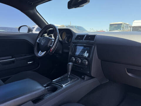 2014 Dodge Challenger SXT