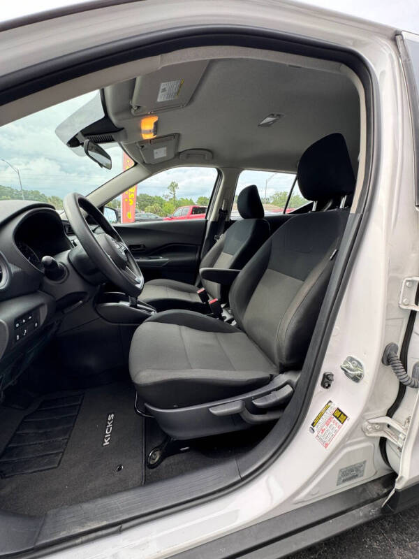 2024 Nissan Kicks S