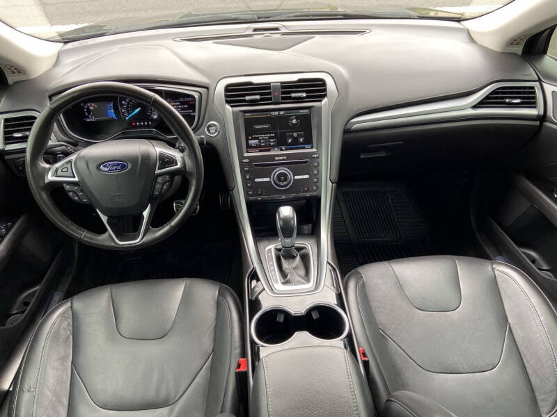 2016 Ford Fusion Titanium