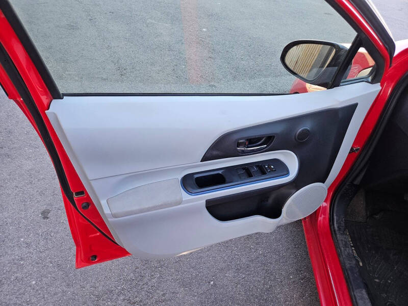 2012 Toyota Prius c One