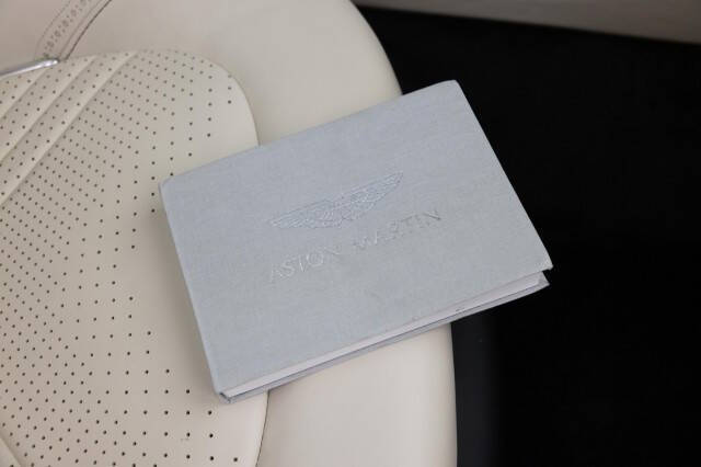 2021 Aston Martin DBX