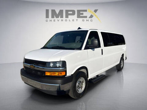 2025 Chevrolet Express LT 3500