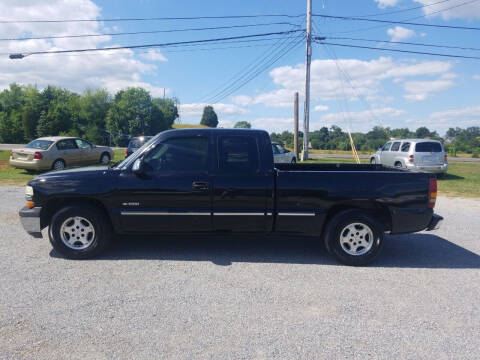 2001 Chevrolet Silverado 1500 for sale at CAR-MART AUTO SALES in Maryville TN