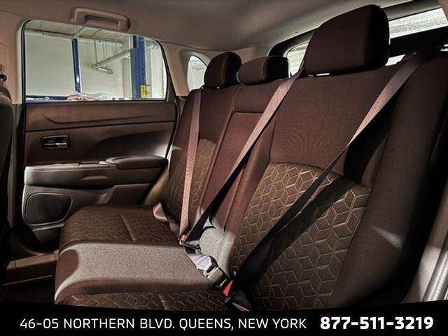 2025 Mitsubishi Outlander Sport ES