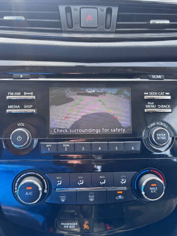 2017 Nissan Rogue SV
