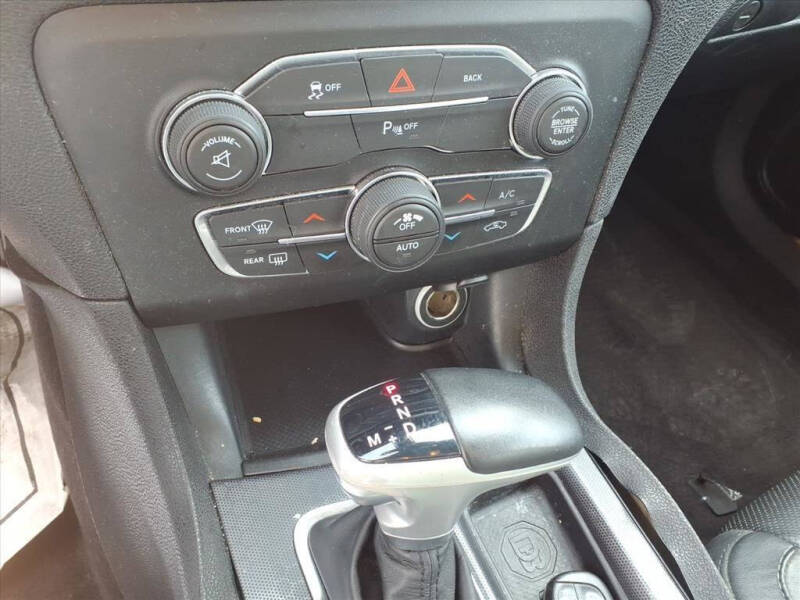 2016 Dodge Charger SXT