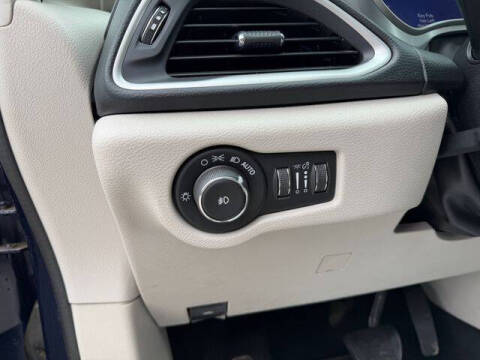 2017 Chrysler Pacifica Hybrid Touring Plus