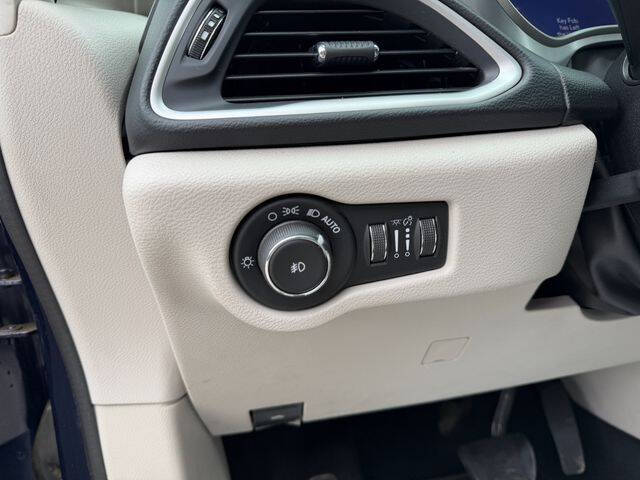 2017 Chrysler Pacifica Hybrid Touring Plus