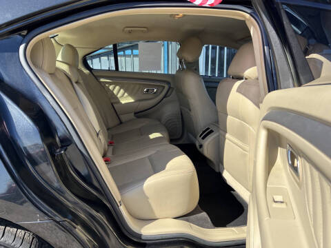 2013 Ford Taurus SEL