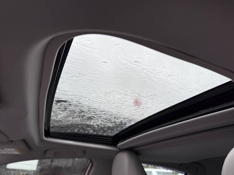 2021 Toyota Camry Hybrid XSE