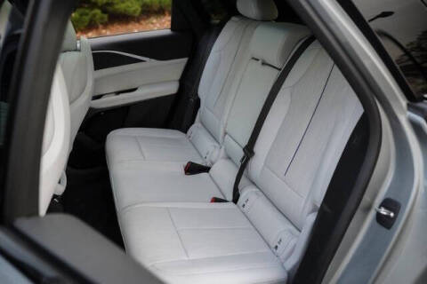 2024 Cadillac LYRIQ Luxury 1