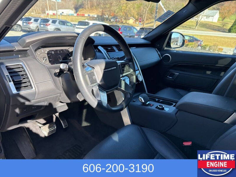 2023 Land Rover Discovery P300 S R-Dynamic