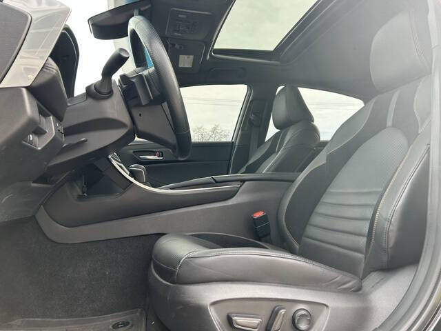 2022 Toyota Avalon Hybrid XSE Nightshade