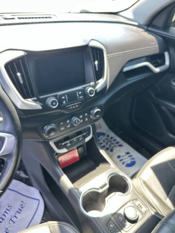 2023 GMC Acadia SLT