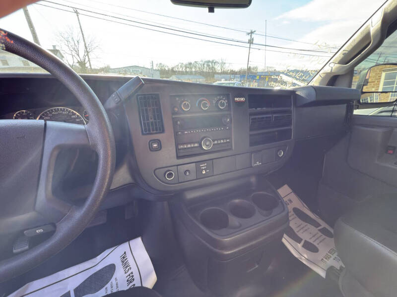 2021 GMC Savana 2500