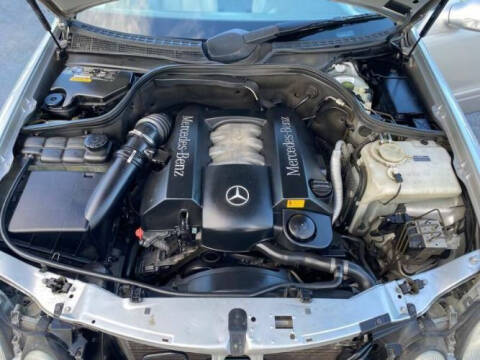 2000 Mercedes-Benz CLK320