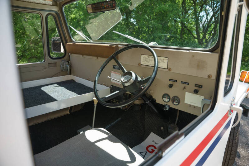 1982 AM General DJ5