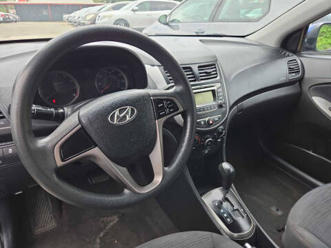 2017 Hyundai Accent SE