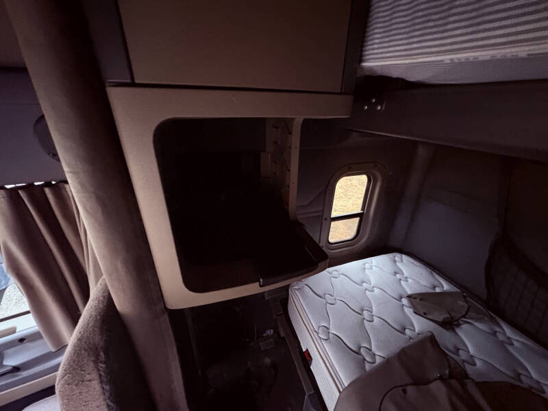 2017 Freightliner Cascadia