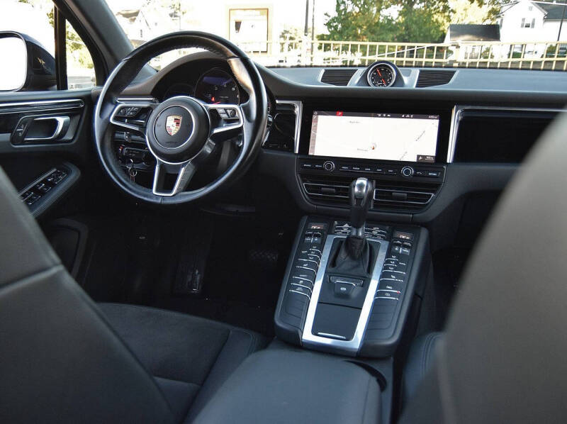2020 Porsche Macan