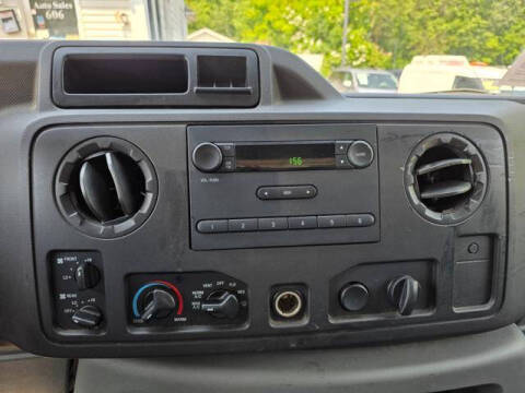 2009 Ford E-Series E-350 SD