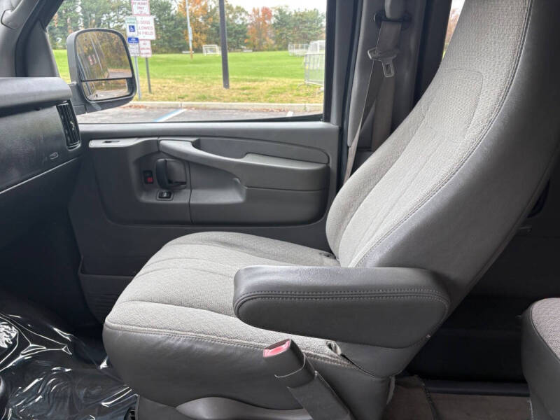 2011 Chevrolet Express LT 3500