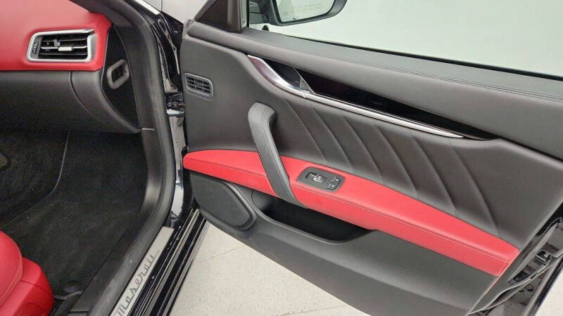 2023 Maserati Ghibli Modena